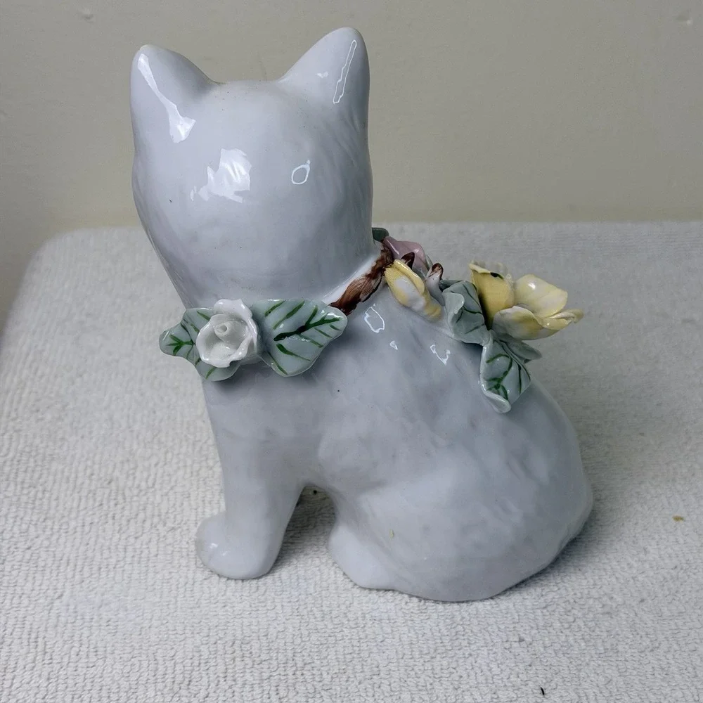 Vintage White Ceramic Cat sitting Pink Yellow Raised Flowers 6